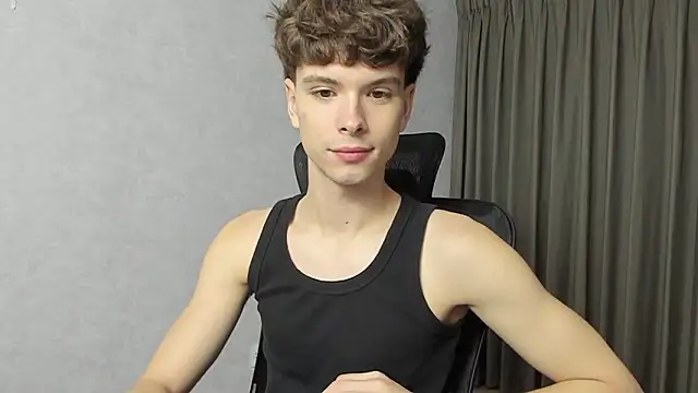 Snapshot of calvin_love_you chatting on February 28, 5:12 pm calvin love you online show from February 28, 5:12 pm