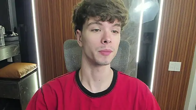Snapshot of calvin_love_you chatting on May 22, 5:11 pm calvin love you online show from May 22, 5:11 pm