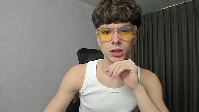 calvin love you online show from March 4, 5:10 pm