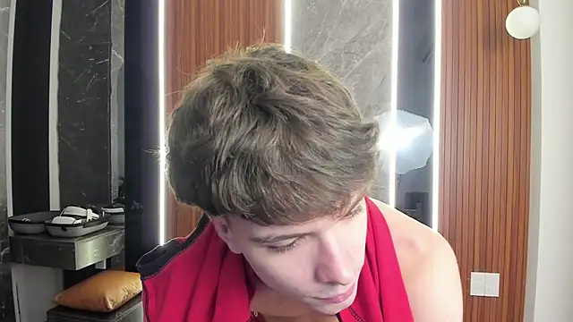 Snapshot of calvin_love_you chatting on May 31, 5:08 pm calvin love you online show from May 31, 5:08 pm