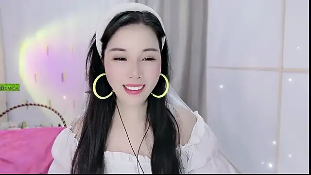 Snapshot of HK_angelchloe chatting on October 16, 1:47 am HK angelchloe online show from October 16, 1:47 am