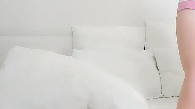 MoonAngelic online show from April 28, 2:27 am