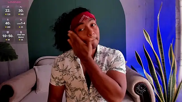 noah jones   online show from November 26, 4:51 pm