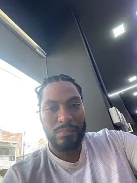 Snapshot of noah_jones__ chatting on February 7, 1:30 pm noah jones online show from February 7, 1:30 pm