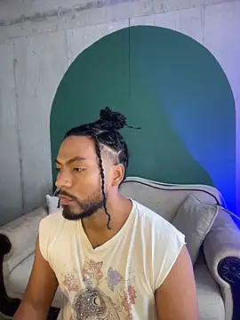 Snapshot of noah_jones__ chatting on February 10, 4:39 pm noah jones online show from February 10, 4:39 pm