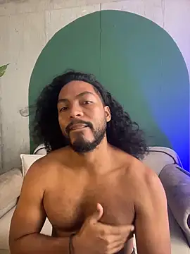 Snapshot of noah_jones__ chatting on February 23, 4:07 pm noah jones online show from February 23, 4:07 pm