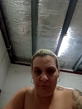 llASHll online show from November 26, 9:37 pm