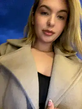 Snapshot of Odett_ chatting on October 13, 11:16 pm Odett online show from October 13, 11:16 pm