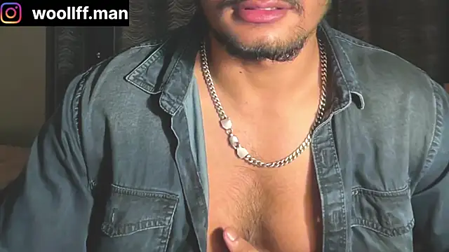 Snapshot of dickpois0n chatting on December 5, 6:17 pm dickpois0n online show from December 5, 6:17 pm