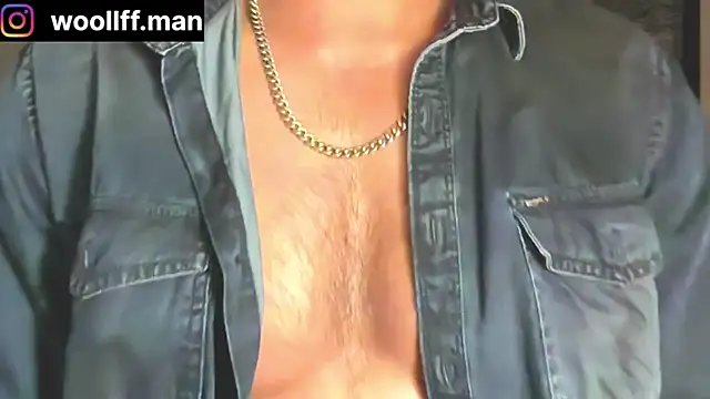Snapshot of dickpois0n chatting on December 9, 6:46 pm dickpois0n online show from December 9, 6:46 pm
