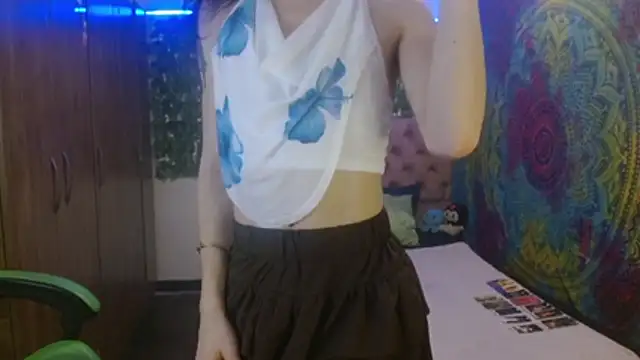 Snapshot of BurningVenus12 chatting on June 21, 8:25 pm BurningVenus12 online show from June 21, 8:25 pm