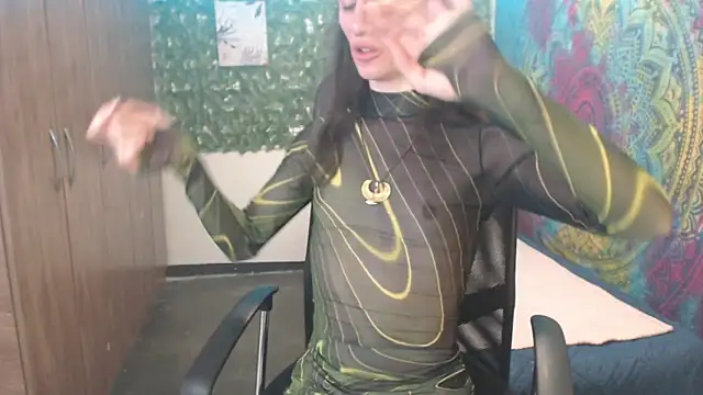 Snapshot of BurningVenus12 chatting on November 6, 6:23 pm BurningVenus12 online show from November 6, 6:23 pm