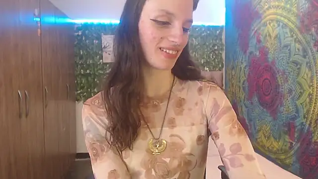 Snapshot of BurningVenus12 chatting on October 18, 5:26 pm BurningVenus12 online show from October 18, 5:26 pm