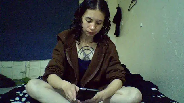 CELEna098rs707 online show from February 18, 4:54 am