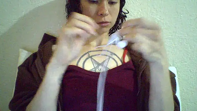 CELEna098rs707 online show from April 25, 9:01 pm