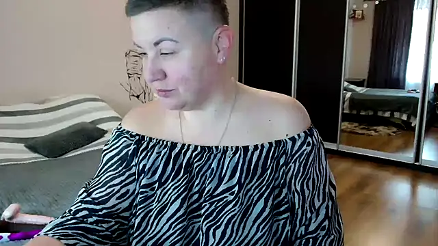 Snapshot of Annet1912 chatting on September 19, 8:40 am Annet1912 online show from September 19, 8:40 am