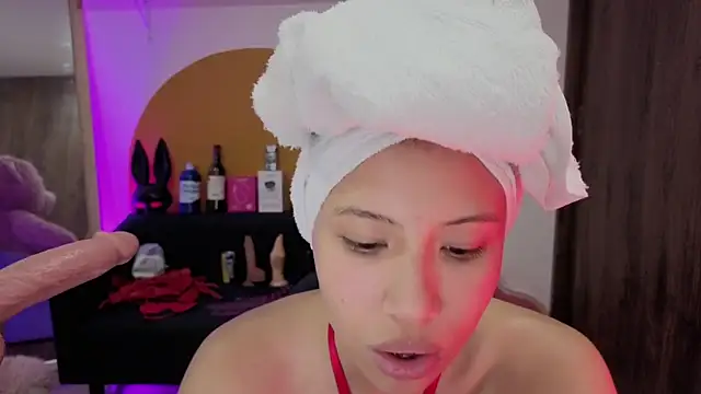 avans 15 online show from April 10, 7:32 pm