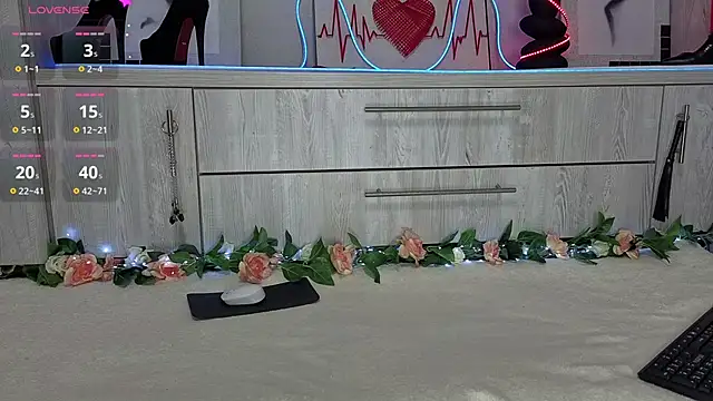 --Kris-- online show from February 13, 11:54 am