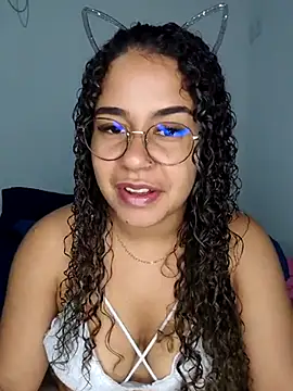 VitoriaFernandes online show from March 22, 8:59 pm