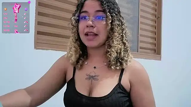 VitoriaFernandes online show from January 7, 11:54 pm