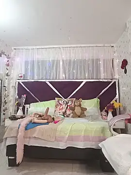 alexa-cooper- online show from March 13, 2:22 pm