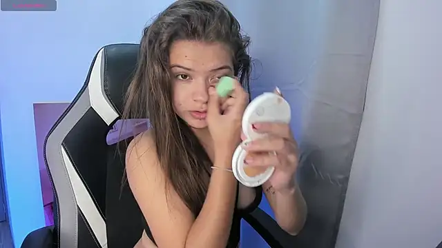 PaigeJayden online show from November 22, 4:00 am