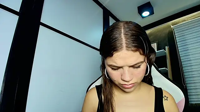 PaigeJayden online show from March 5, 3:07 pm