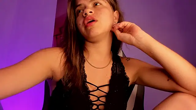 PaigeJayden online show from April 8, 2:13 am