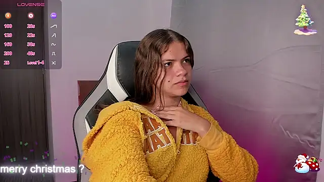 PaigeJayden online show from December 15, 2:50 am