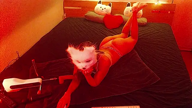 Snapshot of kleinelea123 chatting on January 25, 8:42 pm kleinelea123 online show from January 25, 8:42 pm