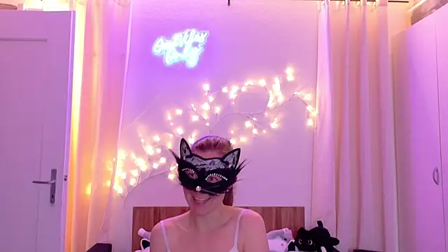 kleinelea123 online show from April 14, 7:57 am