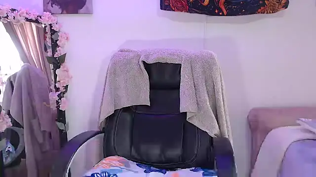 yulieth anamar online show from January 9, 9:11 pm