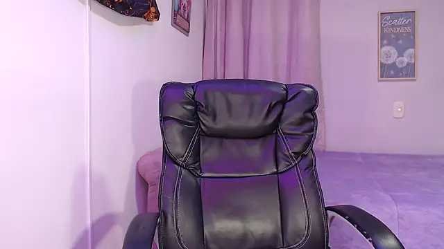 yulieth anamar online show from February 5, 9:38 am