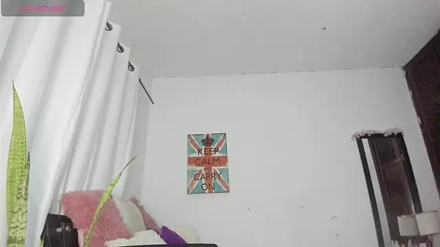 Snapshot of Sophie_sweett19 chatting on October 16, 1:58 am Sophie sweett19 online show from October 16, 1:58 am