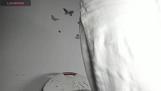 Snapshot of Sophie_sweett19 chatting on February 7, 1:36 am Sophie sweett19 online show from February 7, 1:36 am