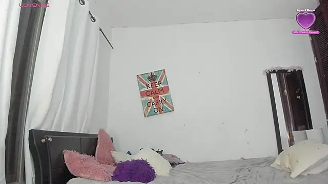 Snapshot of Sophie_sweett19 chatting on October 21, 11:48 pm Sophie sweett19 online show from October 21, 11:48 pm