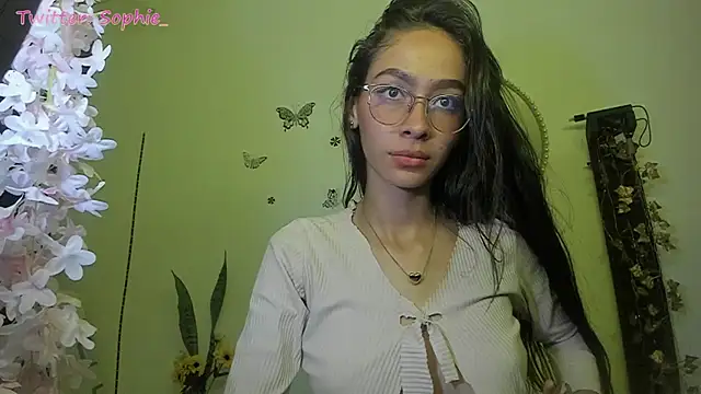 Snapshot of Sophie_sweett19 chatting on March 1, 4:37 am Sophie sweett19 online show from March 1, 4:37 am