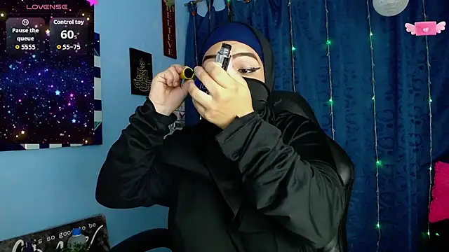 Snapshot of Falak-Yasin chatting on October 7, 12:17 pm Falak-Yasin online show from October 7, 12:17 pm