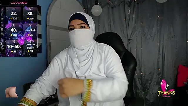 Snapshot of Falak-Yasin chatting on October 19, 1:14 pm Falak-Yasin online show from October 19, 1:14 pm