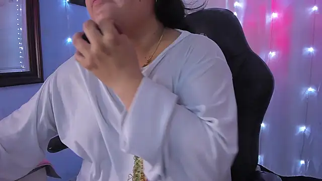 Snapshot of Falak-Yasin chatting on June 20, 11:48 am Falak-Yasin online show from June 20, 11:48 am