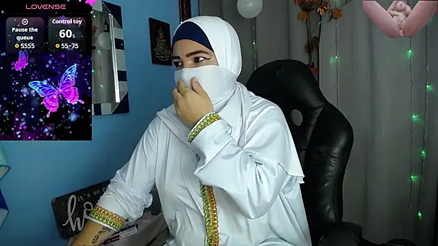 Snapshot of Falak-Yasin chatting on September 18, 12:41 pm Falak-Yasin online show from September 18, 12:41 pm