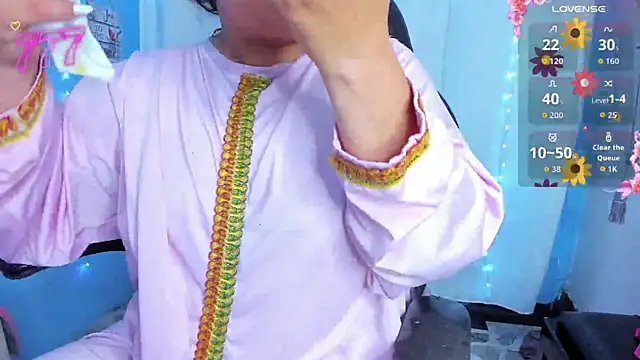 Snapshot of Falak-Yasin chatting on July 19, 1:52 pm Falak-Yasin online show from July 19, 1:52 pm
