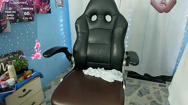 Falak-Yasin online show from March 8, 1:14 pm