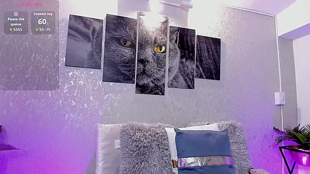 lilicooper  online show from October 15, 8:28 pm