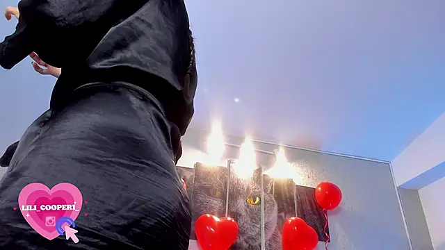lilicooper  online show from February 15, 5:17 pm