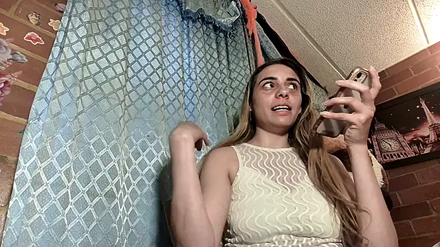 ValeriaLacrozee online show from November 29, 9:15 pm