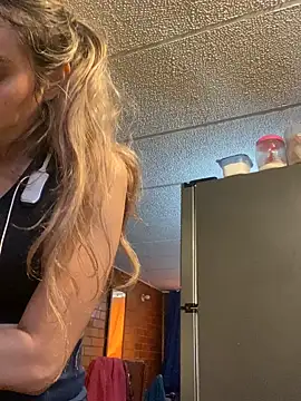 ValeriaLacrozee online show from March 24, 5:02 pm