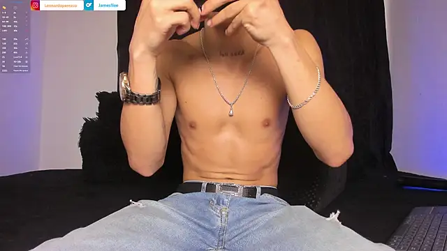 James1lee  online show from January 14, 10:02 pm