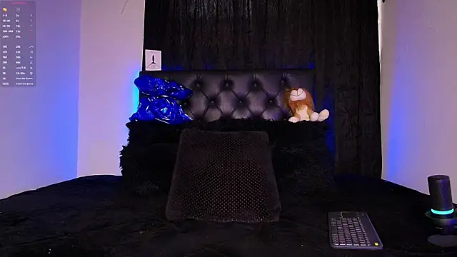 James1lee  online show from June 6, 8:58 pm