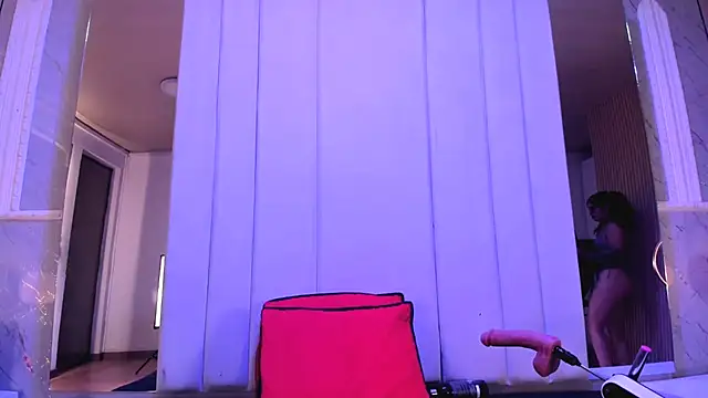 ivannabellini online show from February 21, 2:30 pm